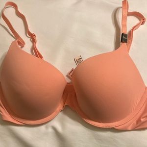 NWT Victoria’s Secret perfect shape bra. Size 34B coral color